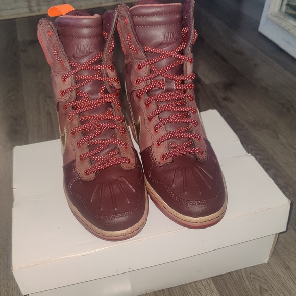 "RARE"Nike Dunk Ski-High Sneaker Boots - Picture 1 of 9